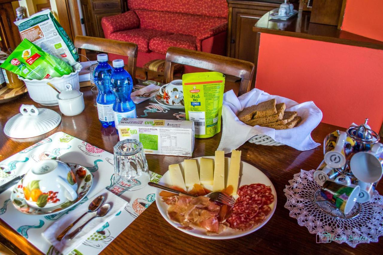 Antiche Vie B&B Serramazzoni Eksteriør bilde
