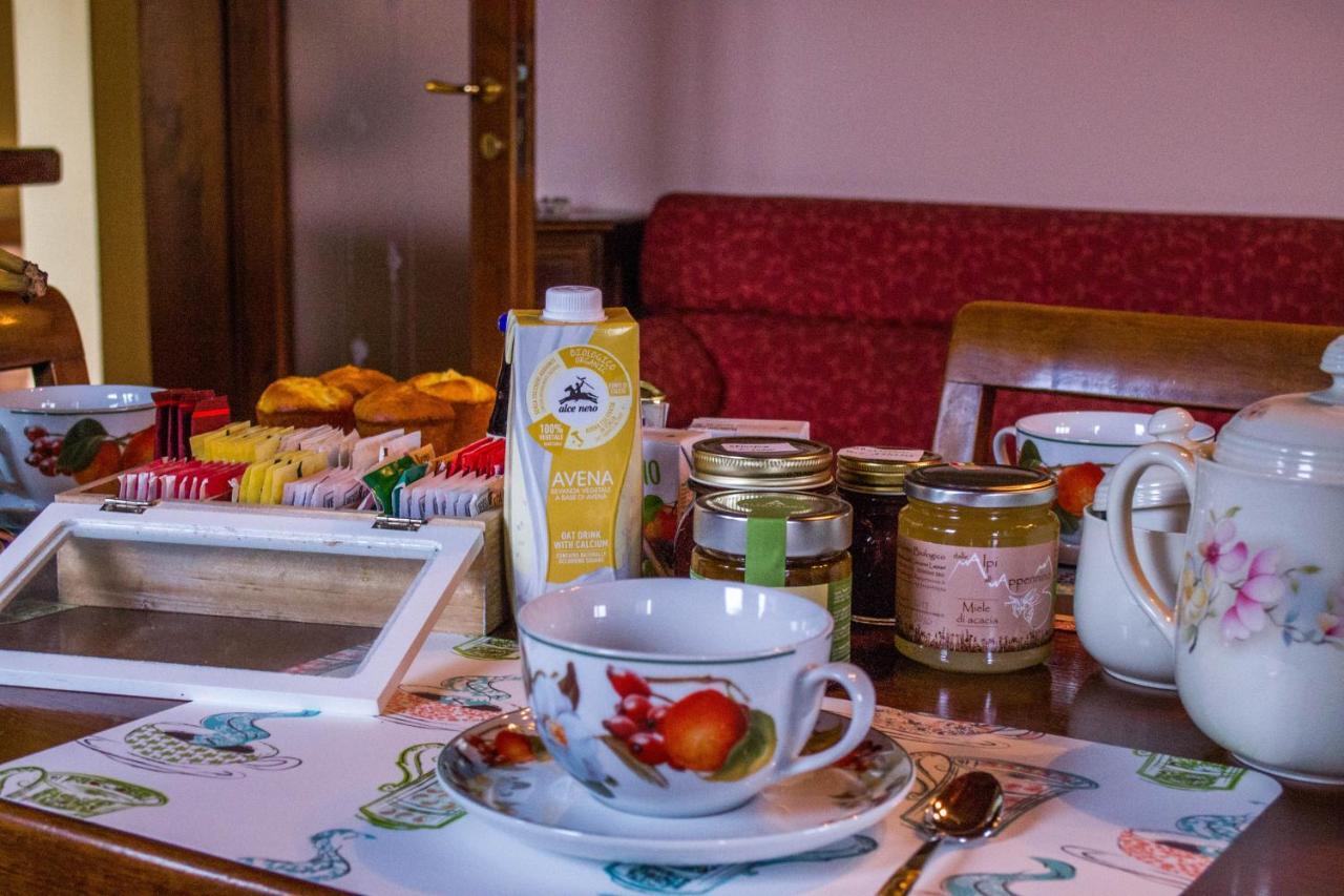 Antiche Vie B&B Serramazzoni Eksteriør bilde
